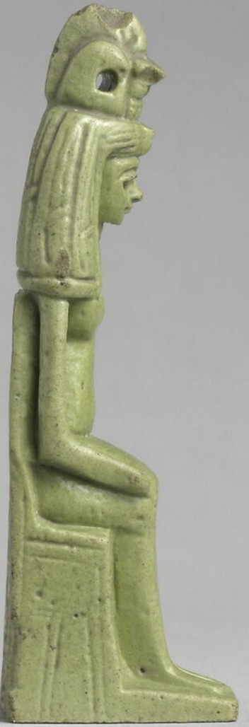 Hatmehyt - Green glaze H 6.9 Hatmehyt - Green glaze H 6.9
