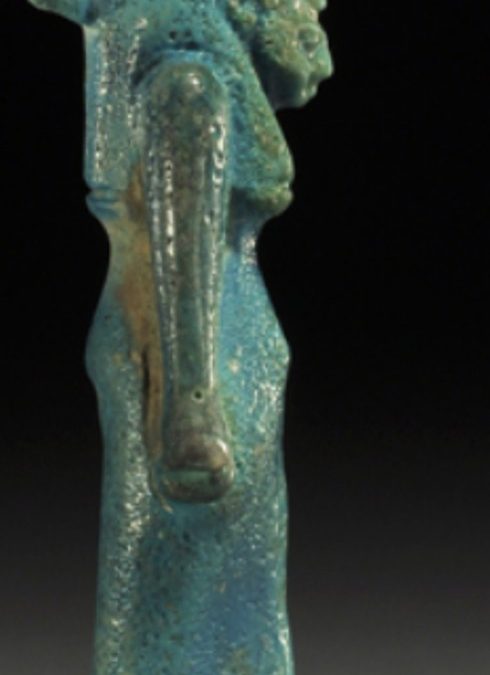 Iusaas - Green glazed striding
